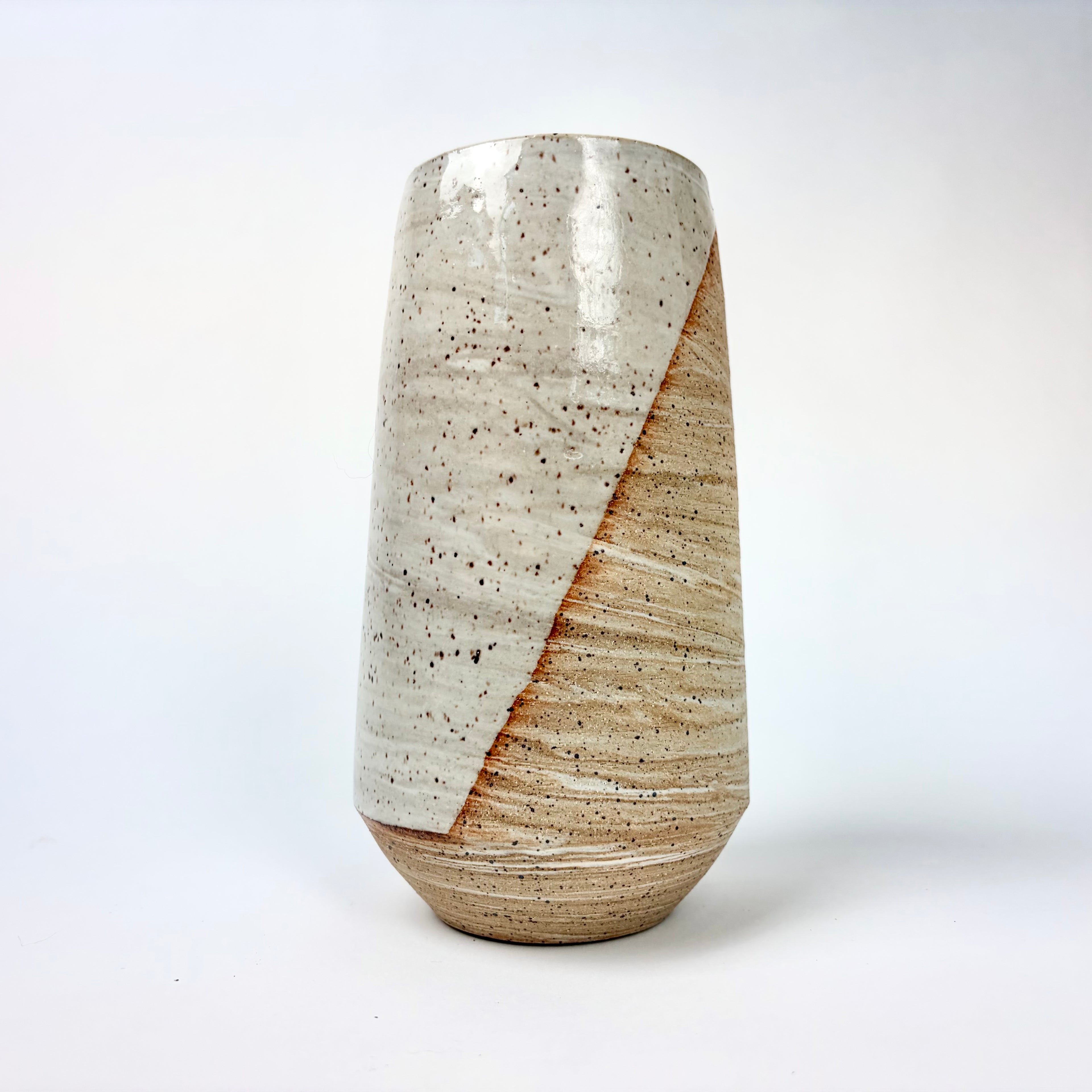 Tall swirl vase